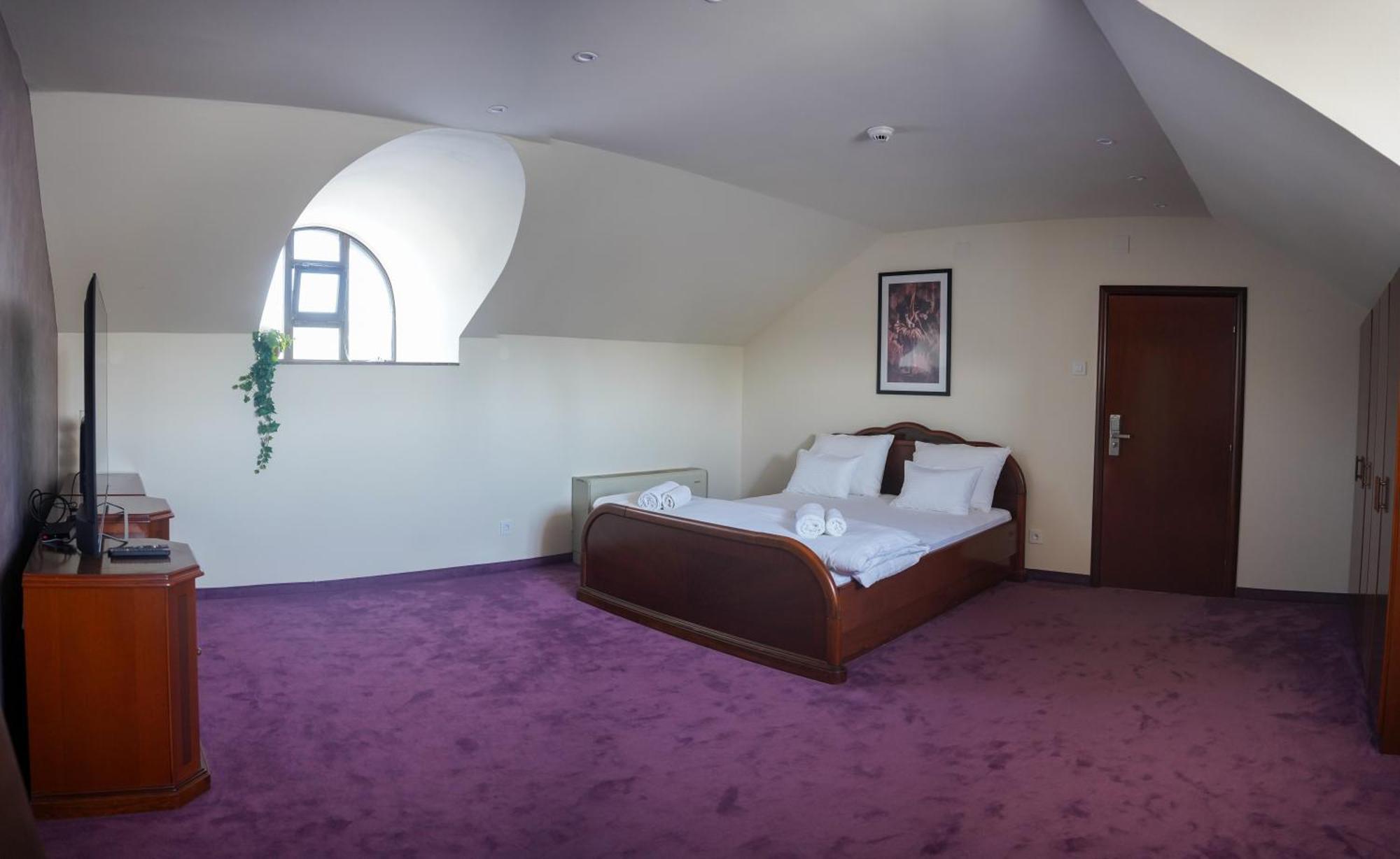 Hotel ลัคตาชิ ภายนอก รูปภาพ